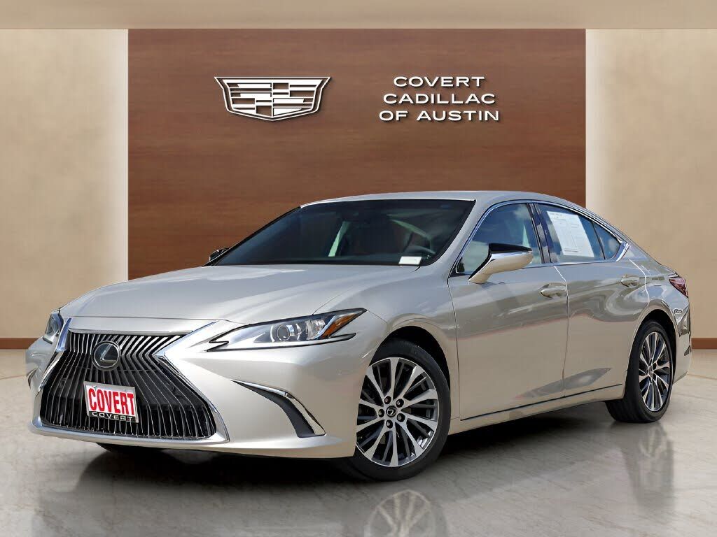 2019 LEXUS ES