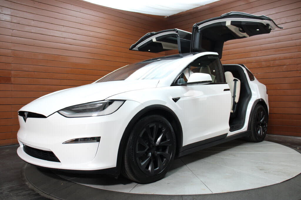 2023 TESLA Model X