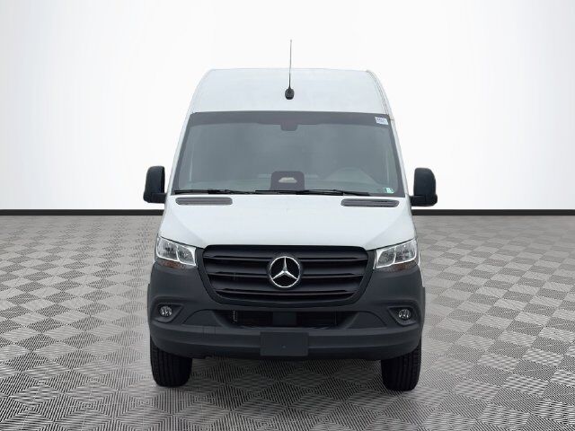 2025 Mercedes-Benz Sprinter