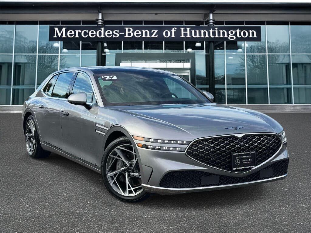 2023 GENESIS G90