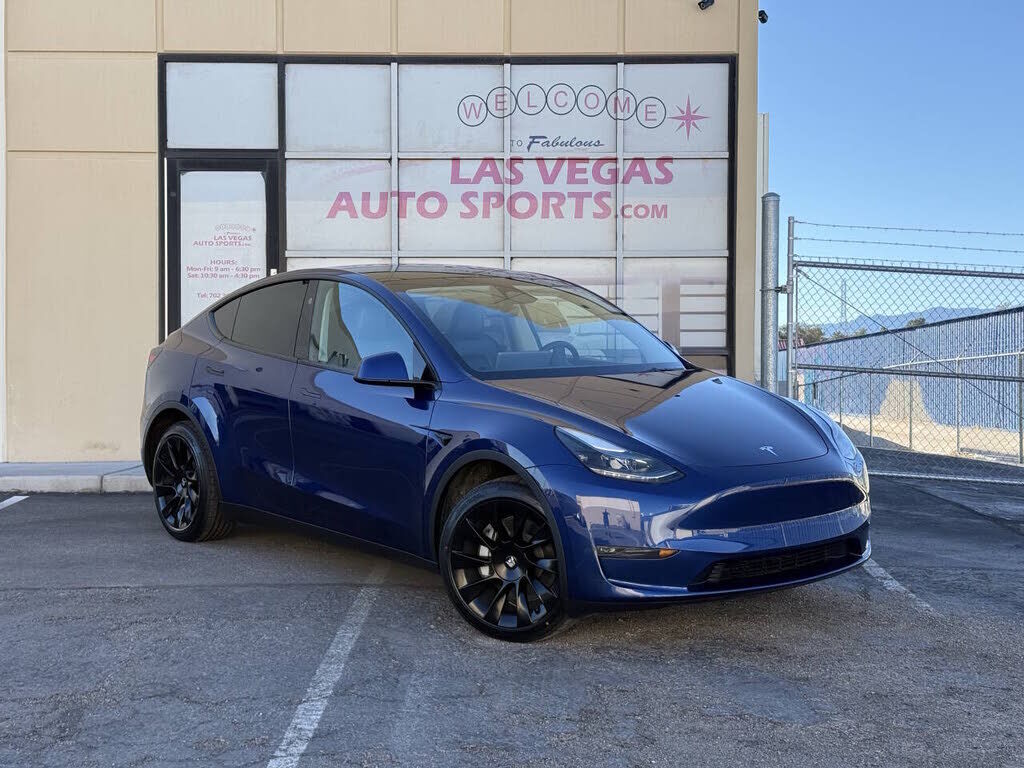 2023 TESLA Model Y