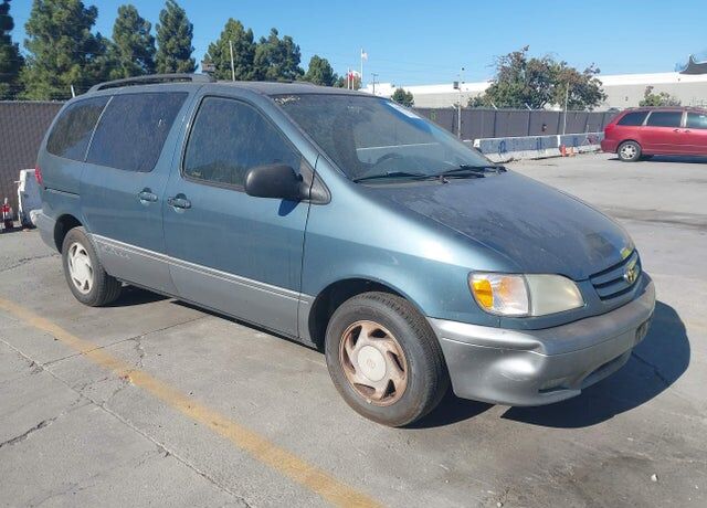 2001 TOYOTA Sienna