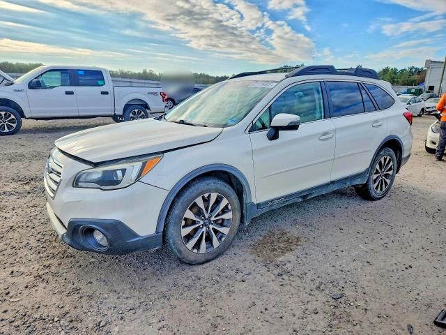 2015 SUBARU Outback