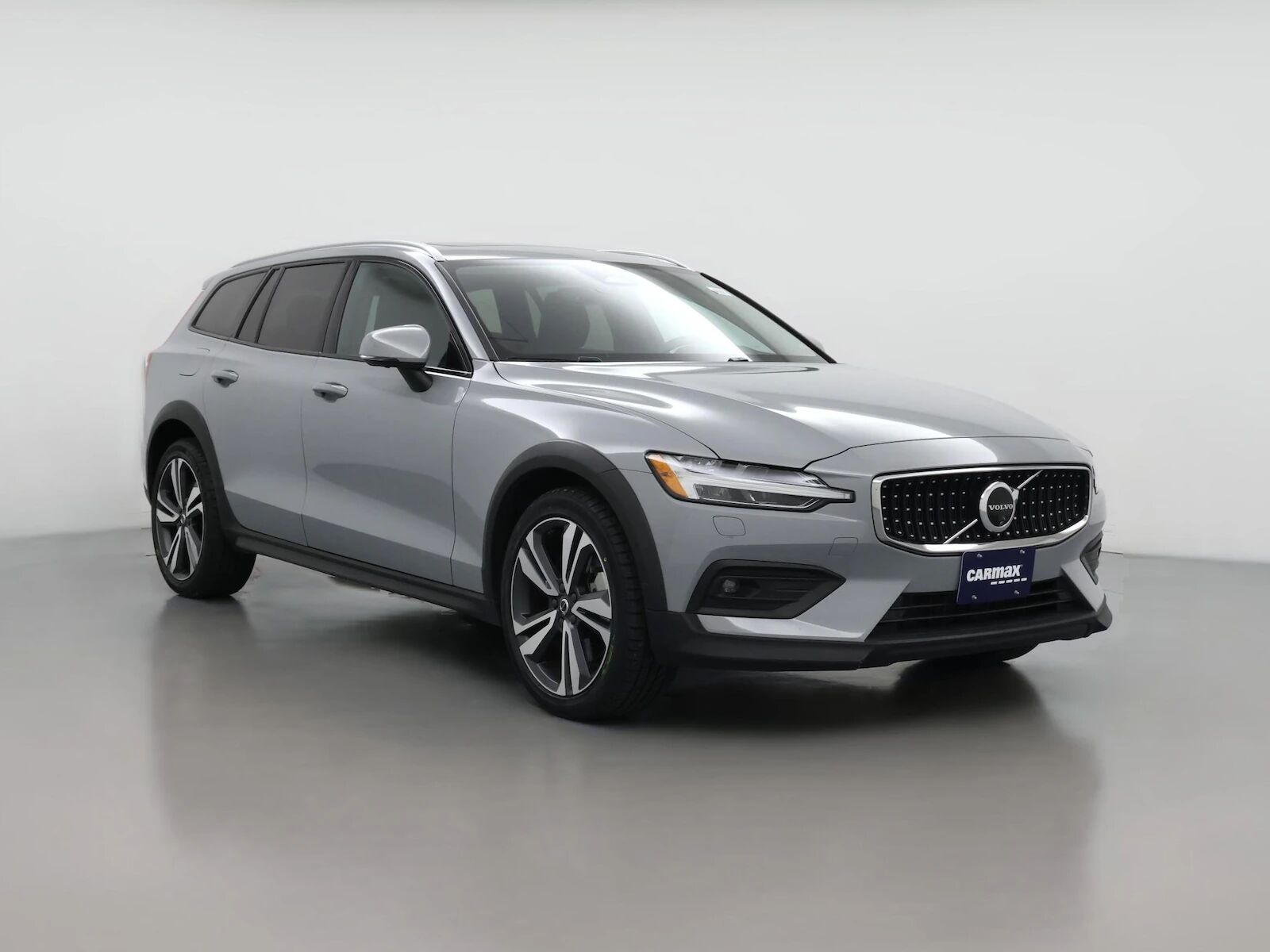 2025 VOLVO V60CC