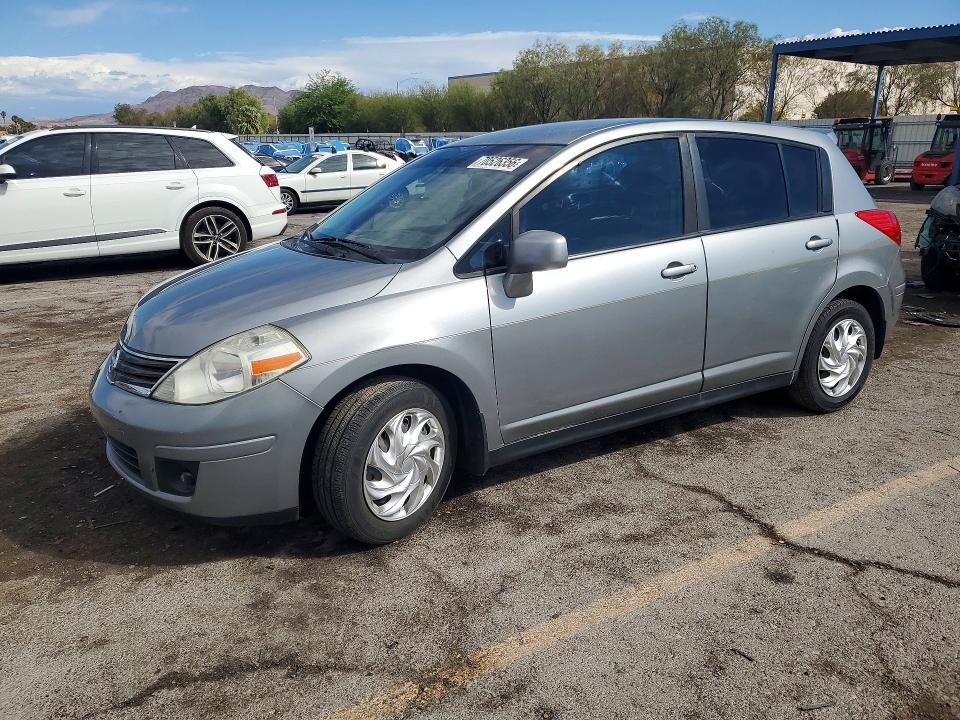 2011 NISSAN Versa