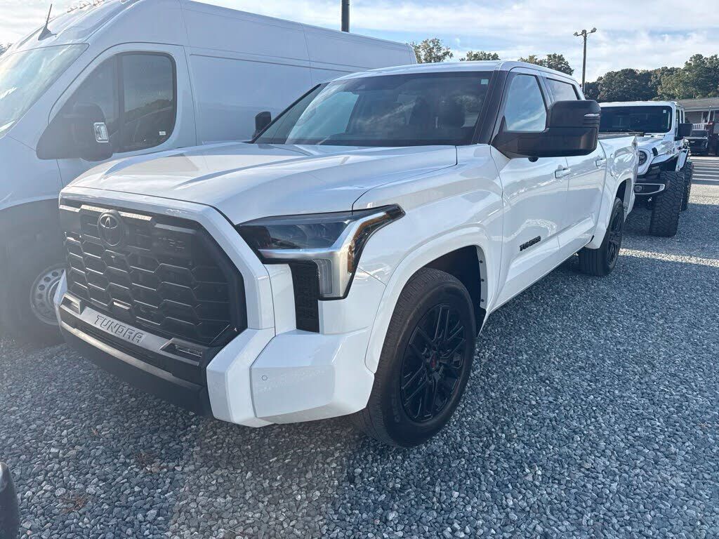 2023 TOYOTA Tundra