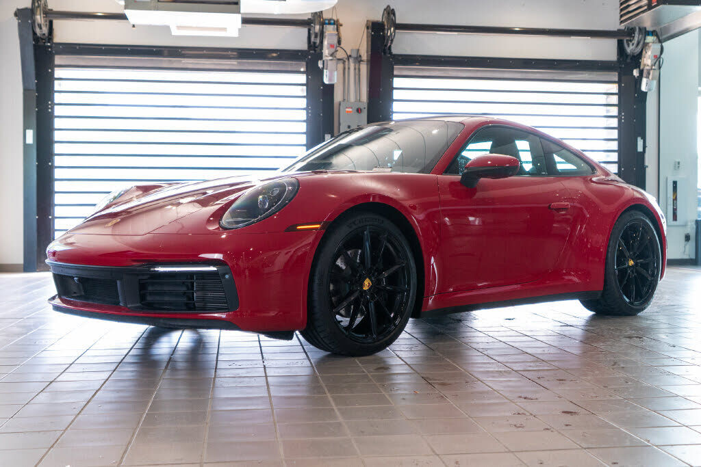 2022 PORSCHE 911
