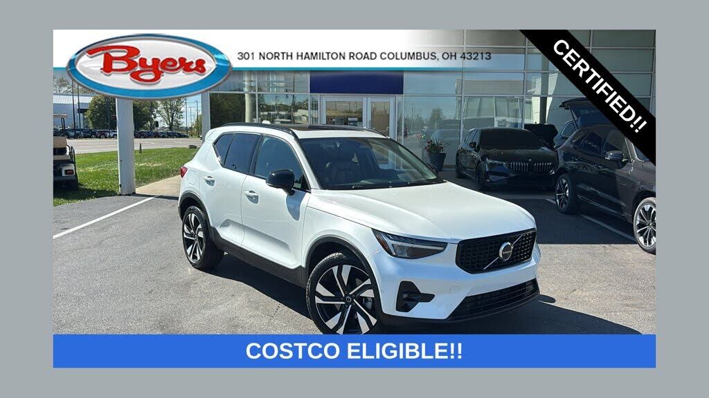2024 VOLVO XC40