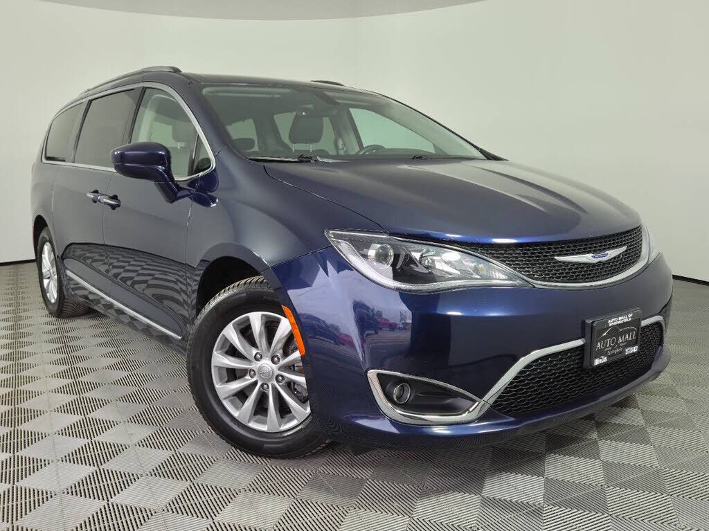 2019 CHRYSLER Pacifica