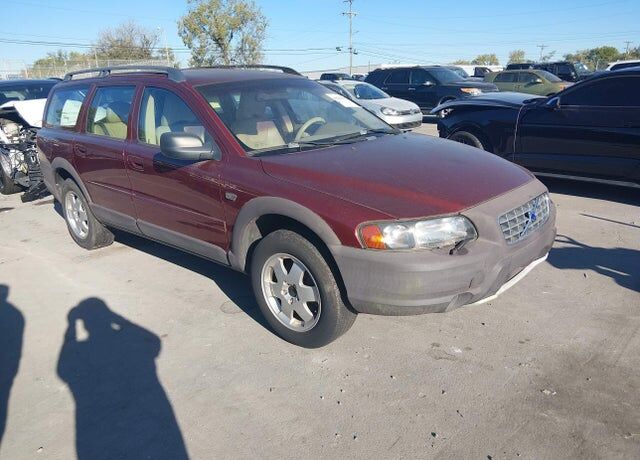 2001 VOLVO V70