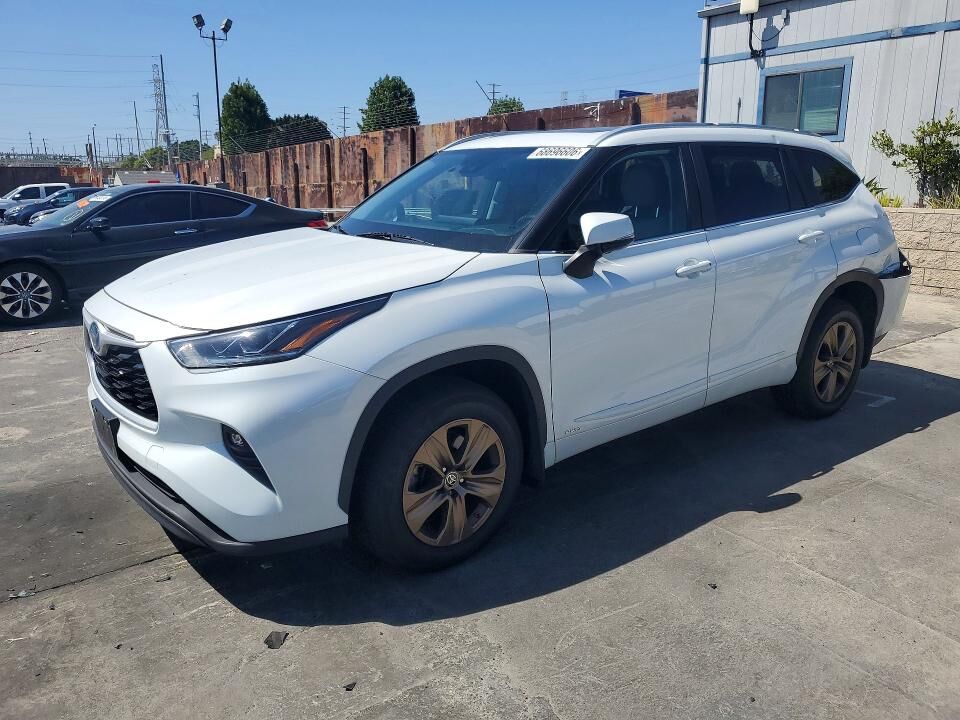 2023 TOYOTA Highlander