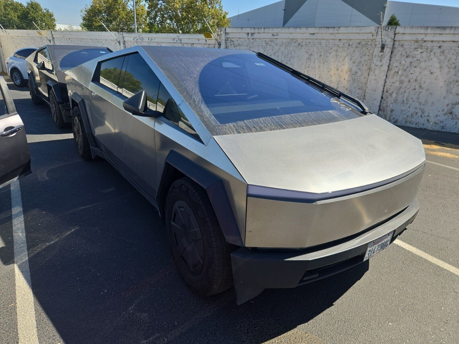 2025 TESLA Cybertruck