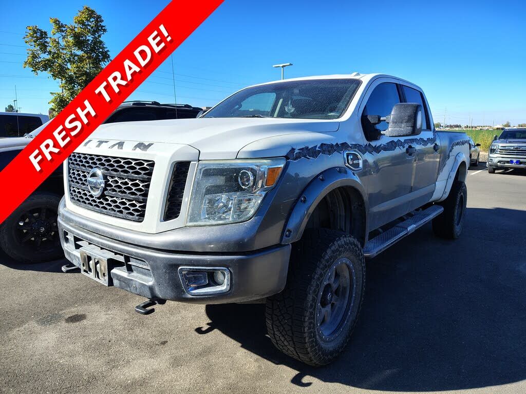 2016 NISSAN Titan