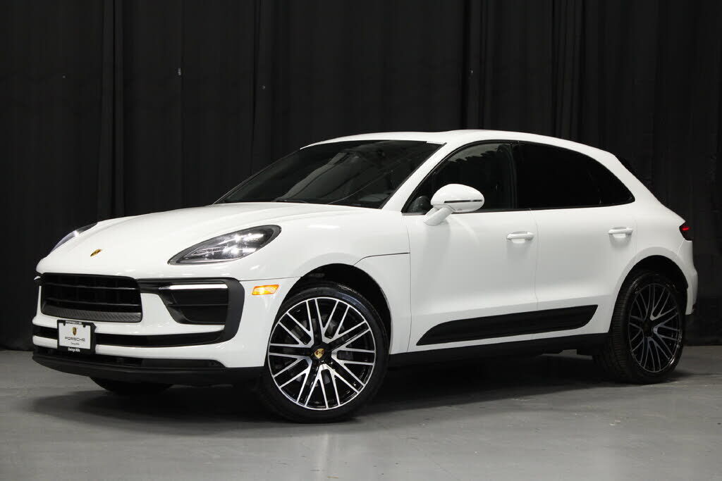 2022 PORSCHE Macan