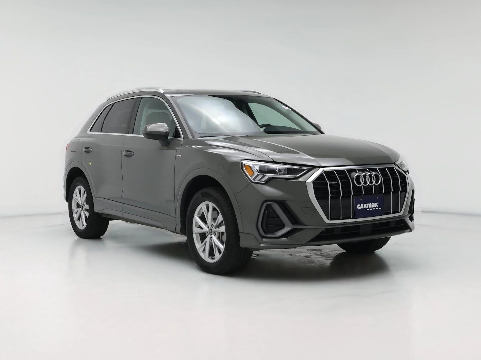 2023 AUDI Q3