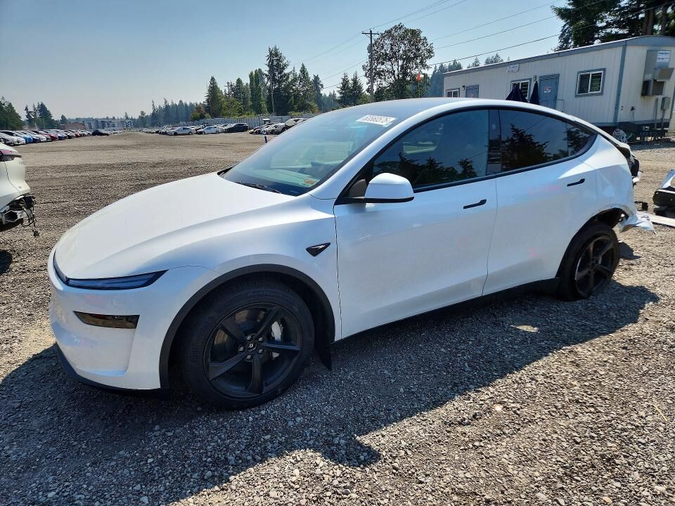 2026 TESLA Model Y