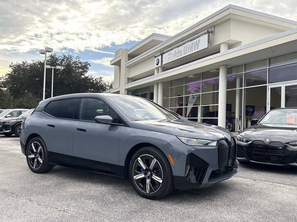 2025 BMW ix