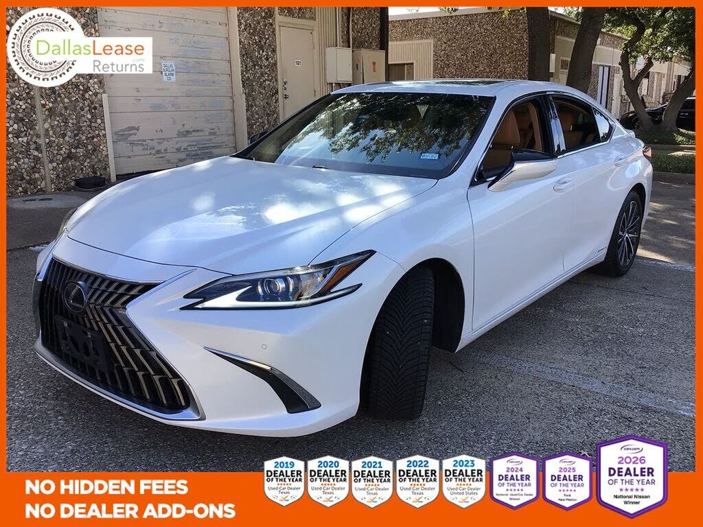 2022 LEXUS ES
