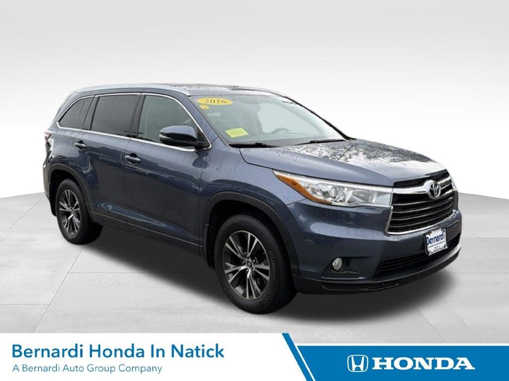 2016 TOYOTA Highlander
