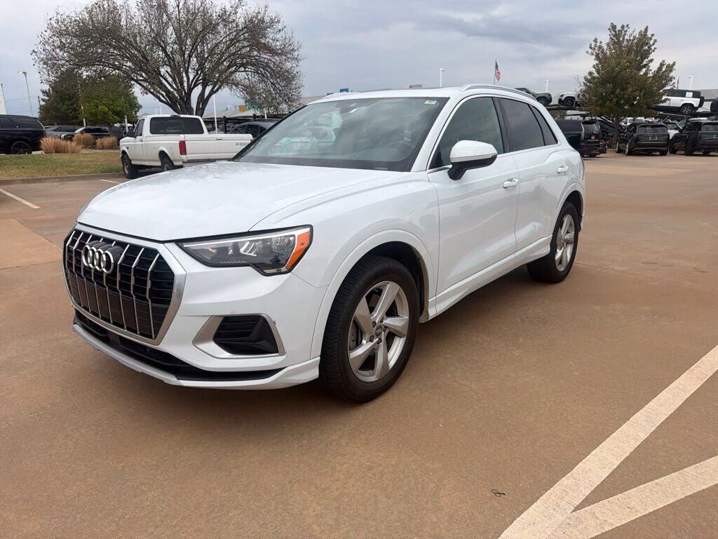 2019 AUDI Q3