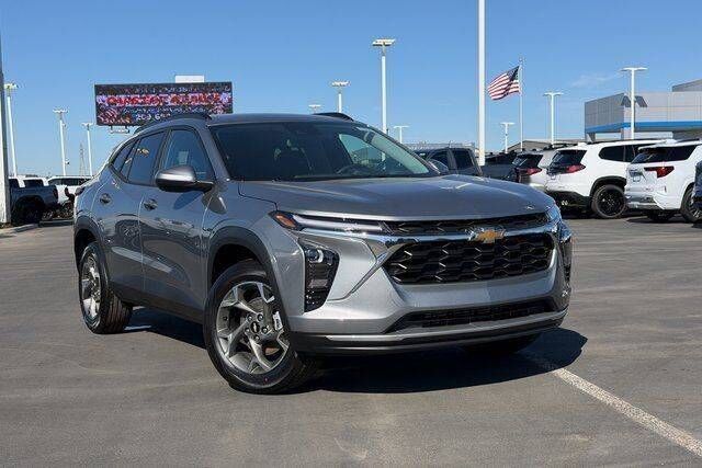 2026 CHEVROLET Trax