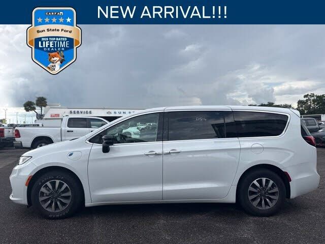 2024 CHRYSLER Pacifica