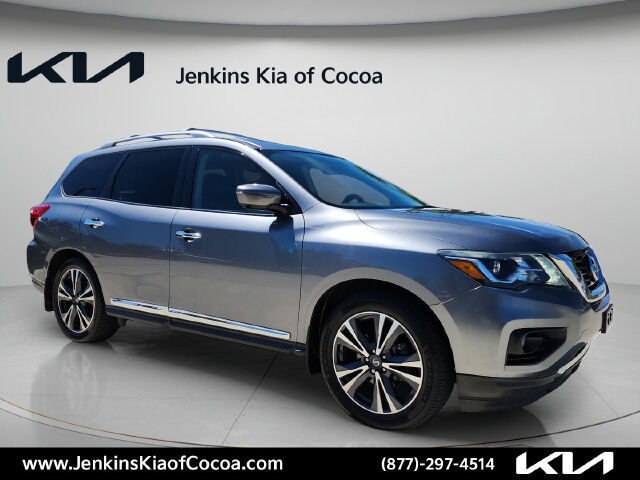 2017 NISSAN Pathfinder
