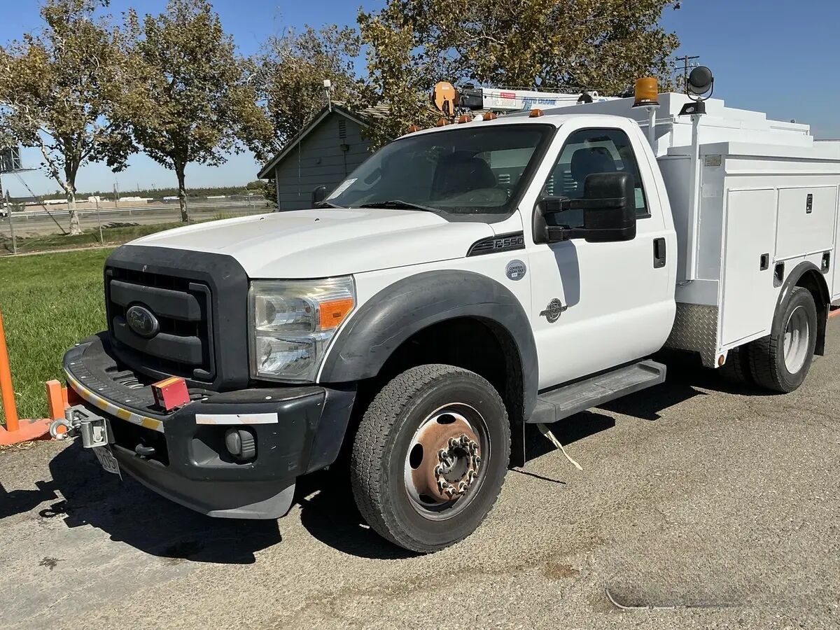2013 FORD F-550
