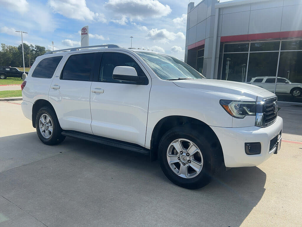 2020 TOYOTA Sequoia