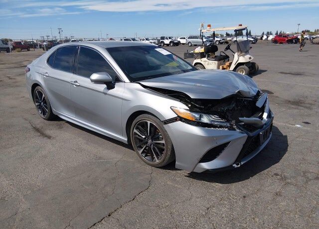 2018 TOYOTA Camry