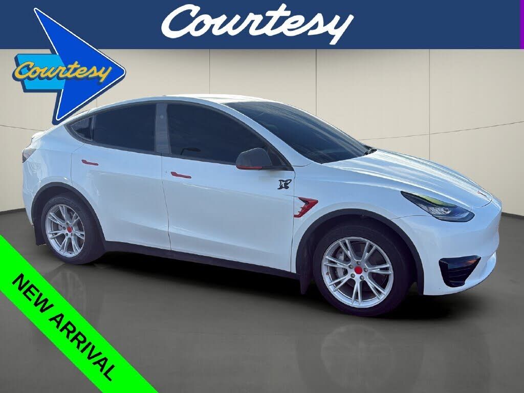 2023 TESLA Model Y