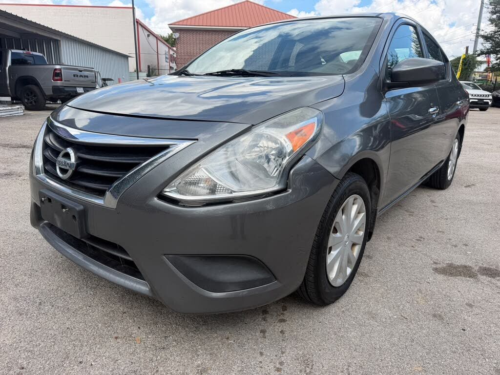 2016 NISSAN Versa