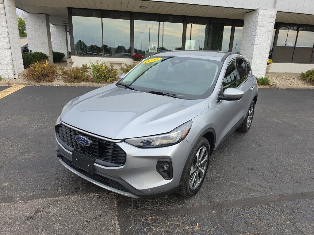 2024 FORD Escape
