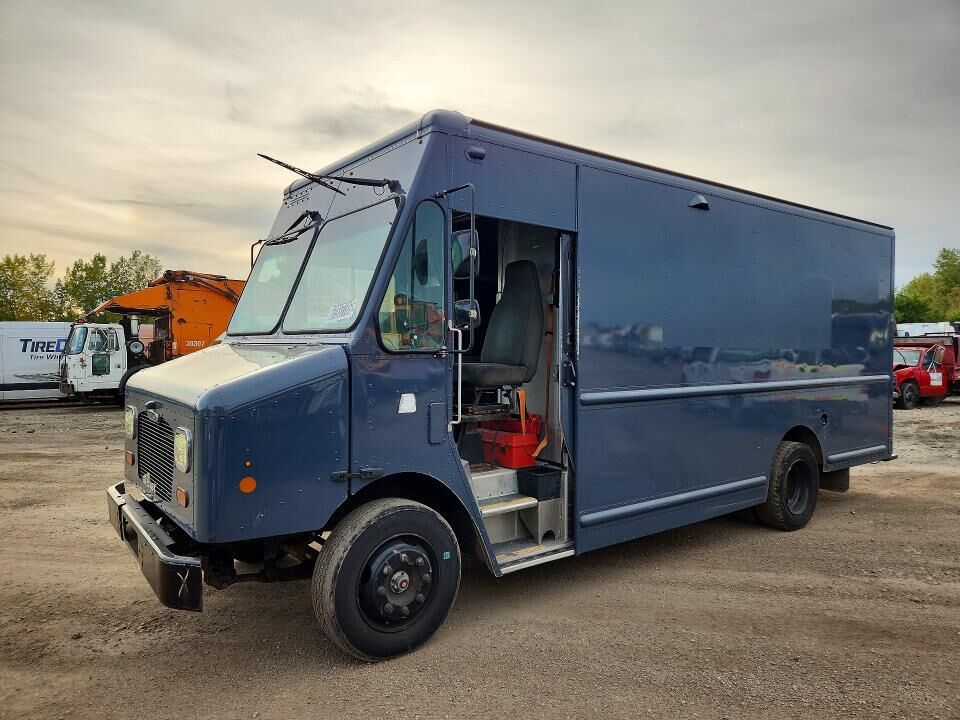 2020 FREIGHTLINER MT 45G Front Gasoline Engine Walk in Van Chassis