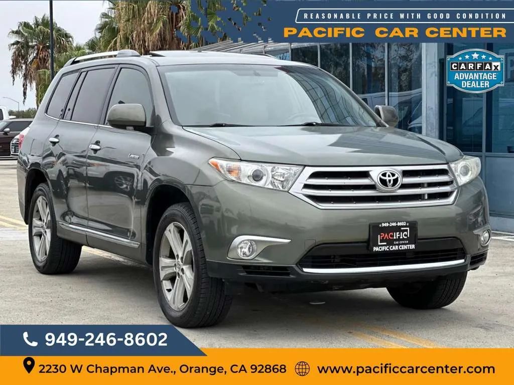 2013 TOYOTA Highlander