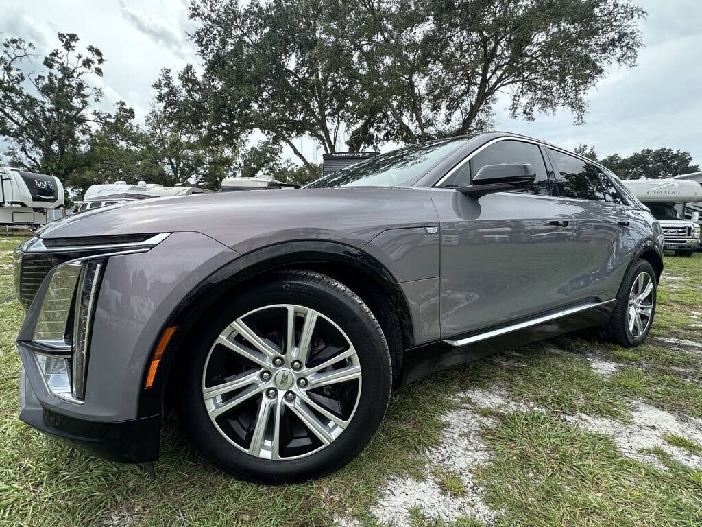 2024 CADILLAC Lyriq