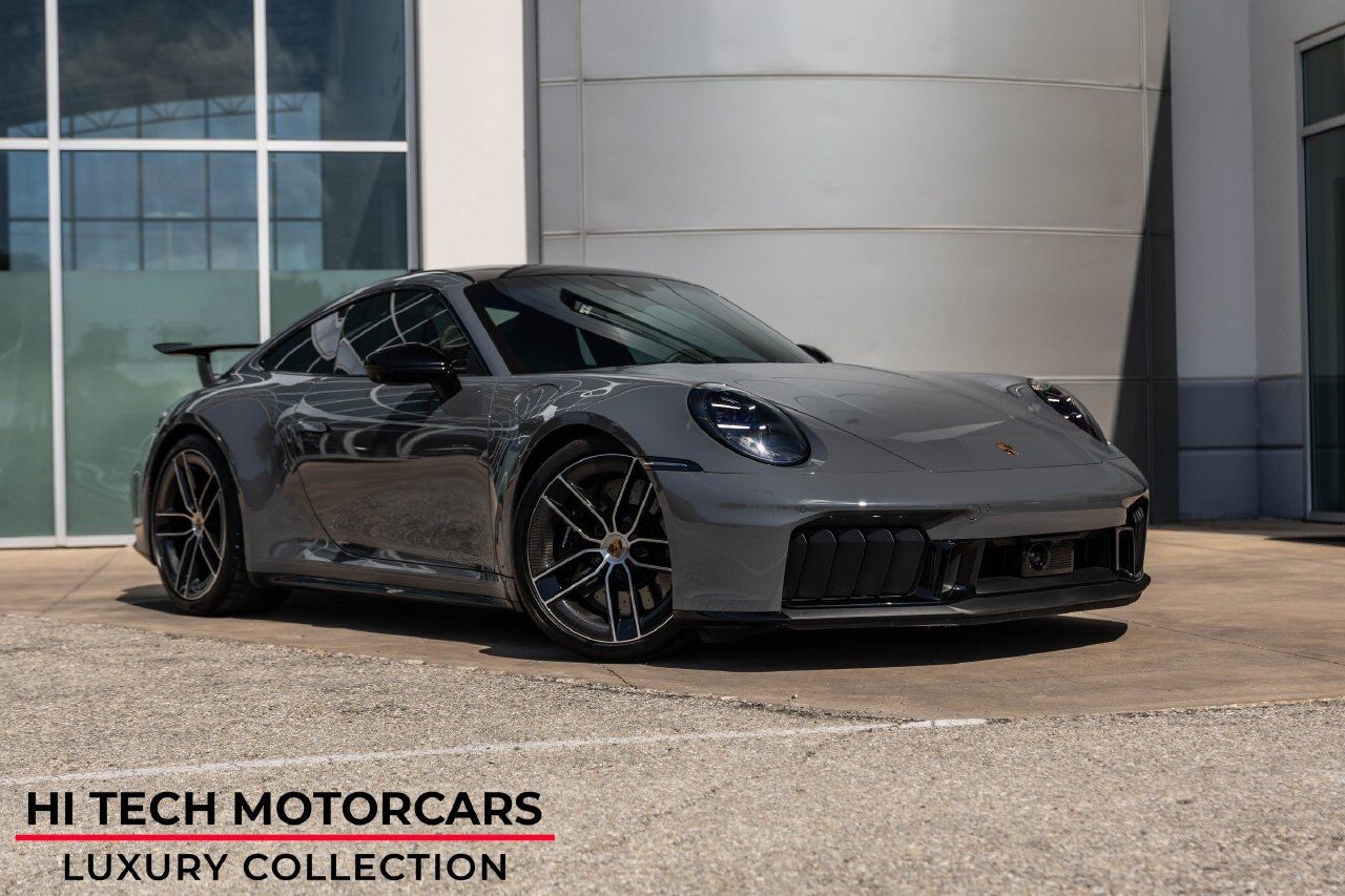 2025 PORSCHE 911
