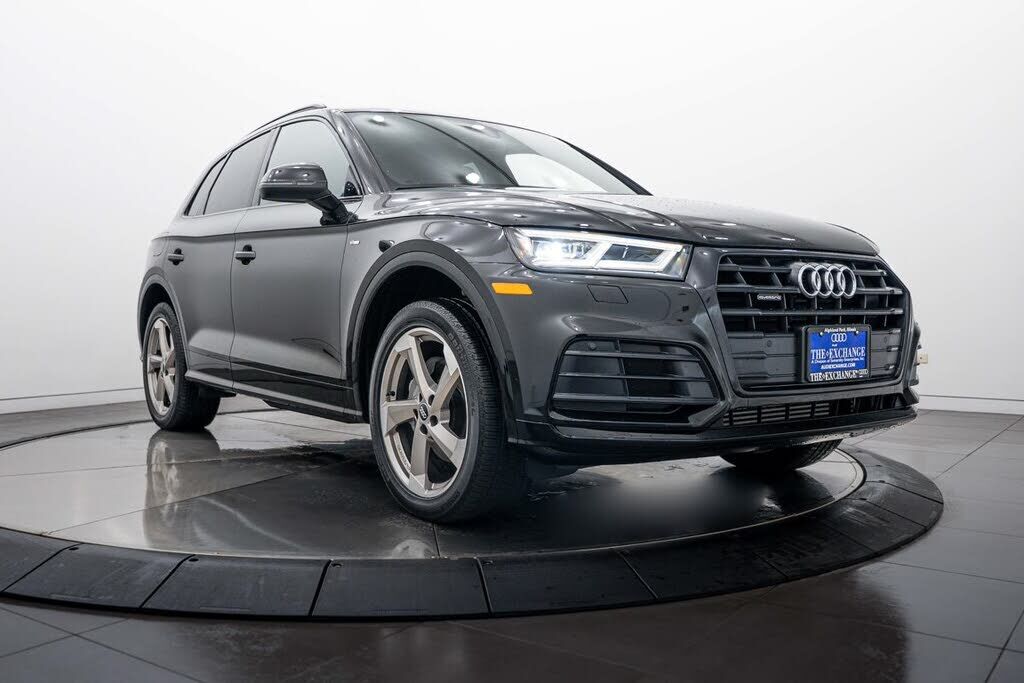 2020 AUDI Q5 e