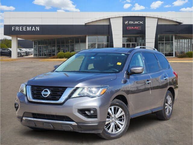 2017 NISSAN Pathfinder