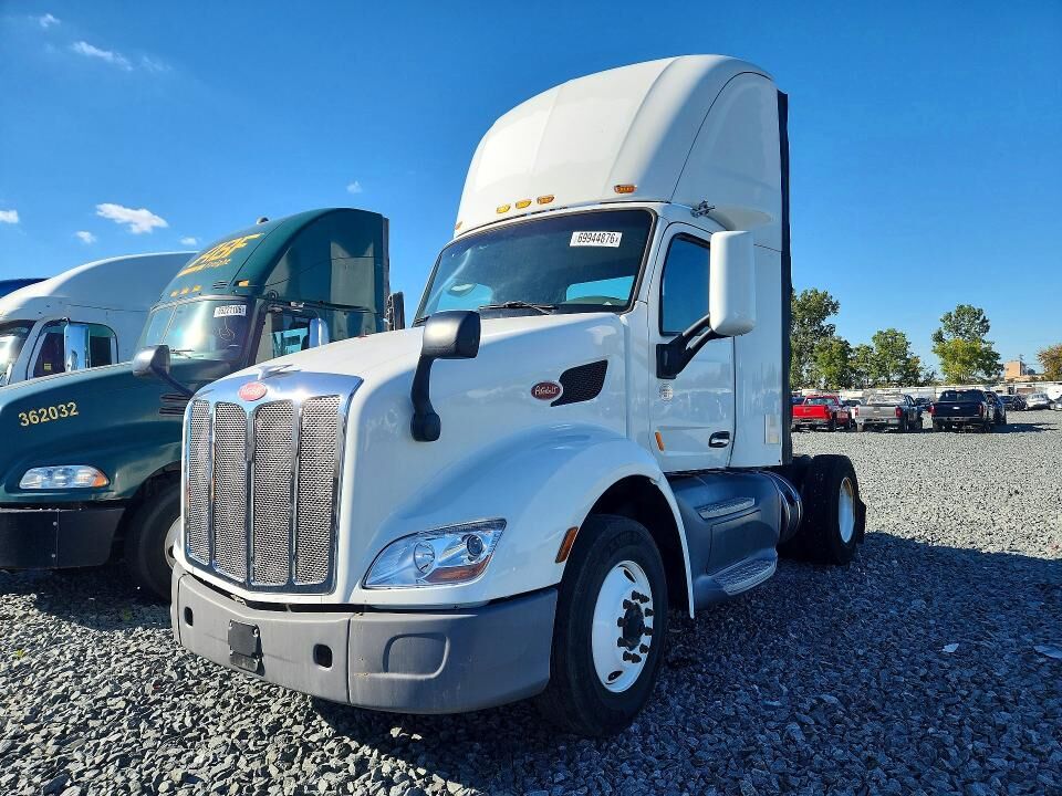 2016 PETERBILT 579