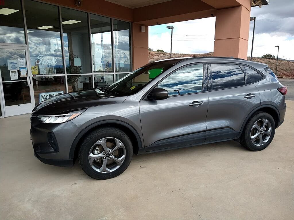 2025 FORD Escape