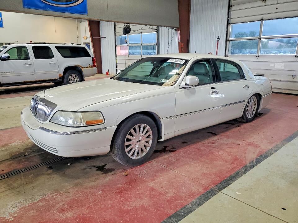 2003 LINCOLN Town Car