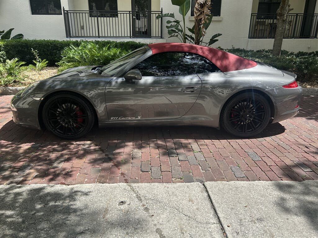 2015 PORSCHE 911
