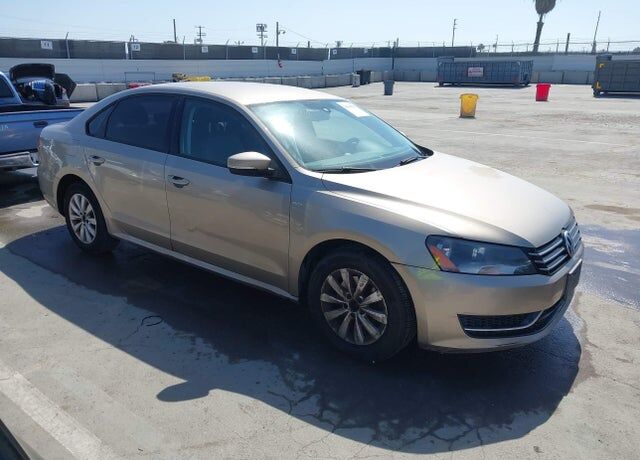 2015 VOLKSWAGEN Passat