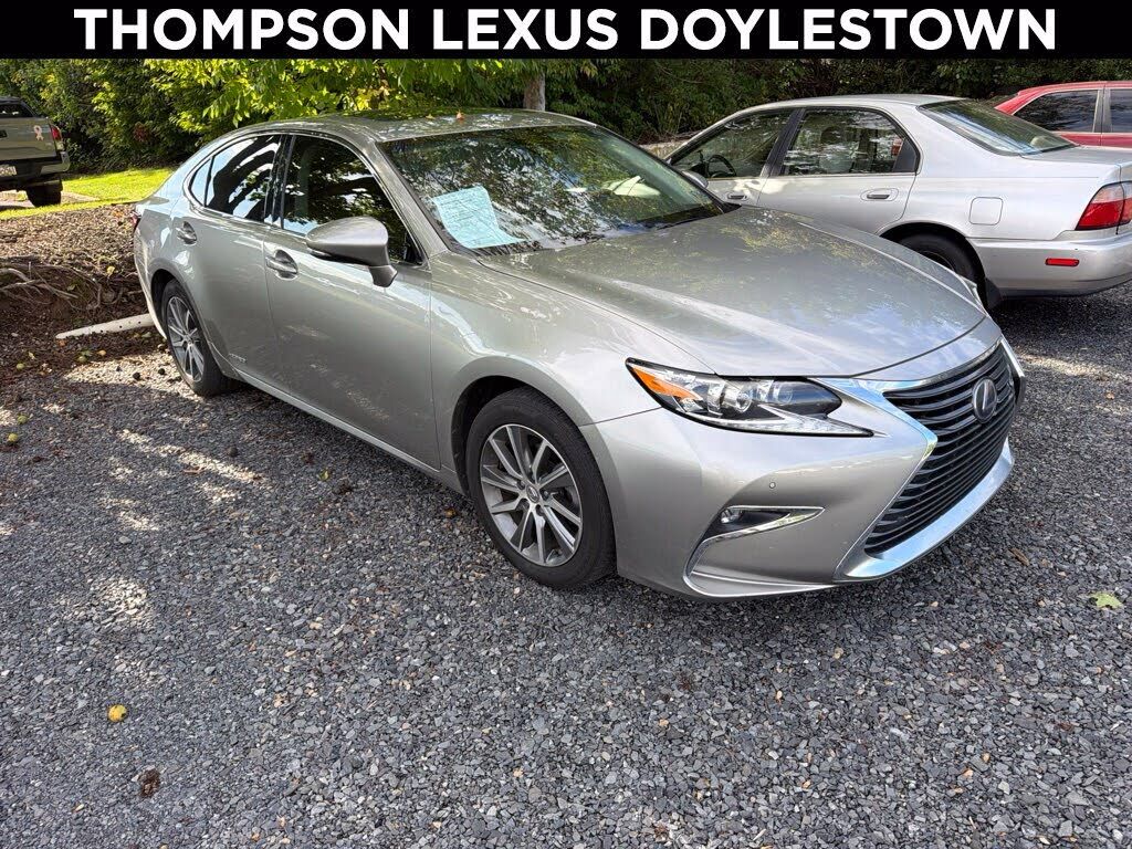 2017 LEXUS ES