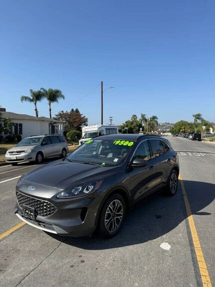 2020 FORD Escape