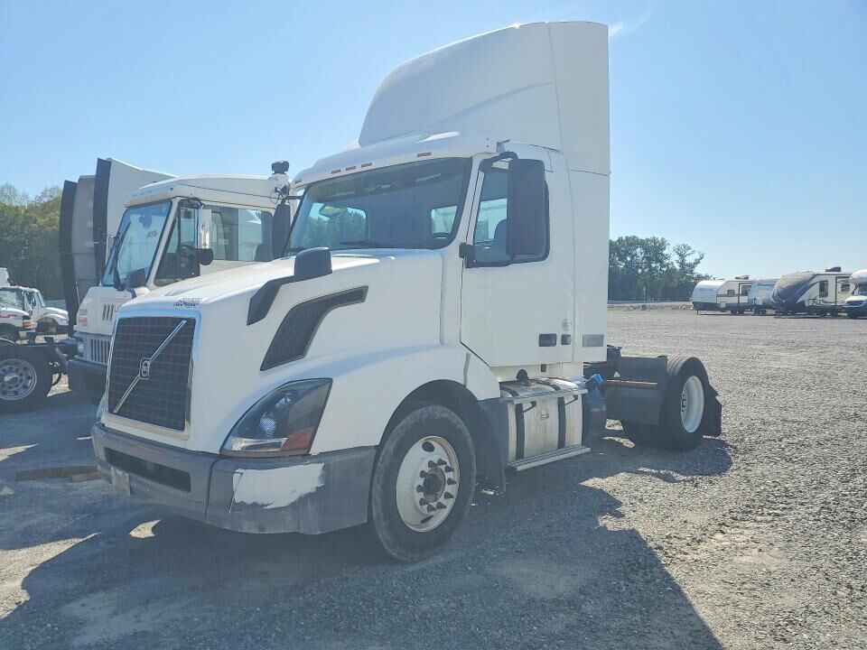 2018 VOLVO TRUCK VNL