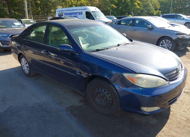2004 TOYOTA Camry