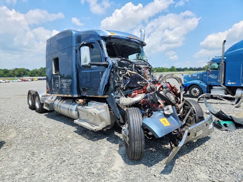 2025 PETERBILT 567