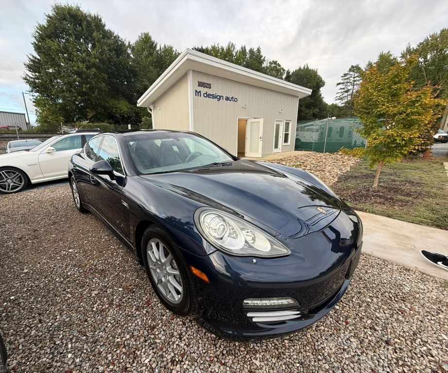 2010 PORSCHE Panamera